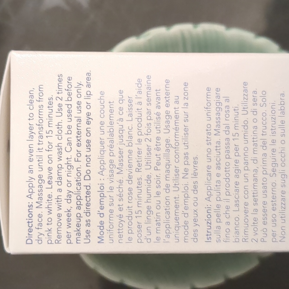 Exfoliating Facial Mask - Picture 3 of 4